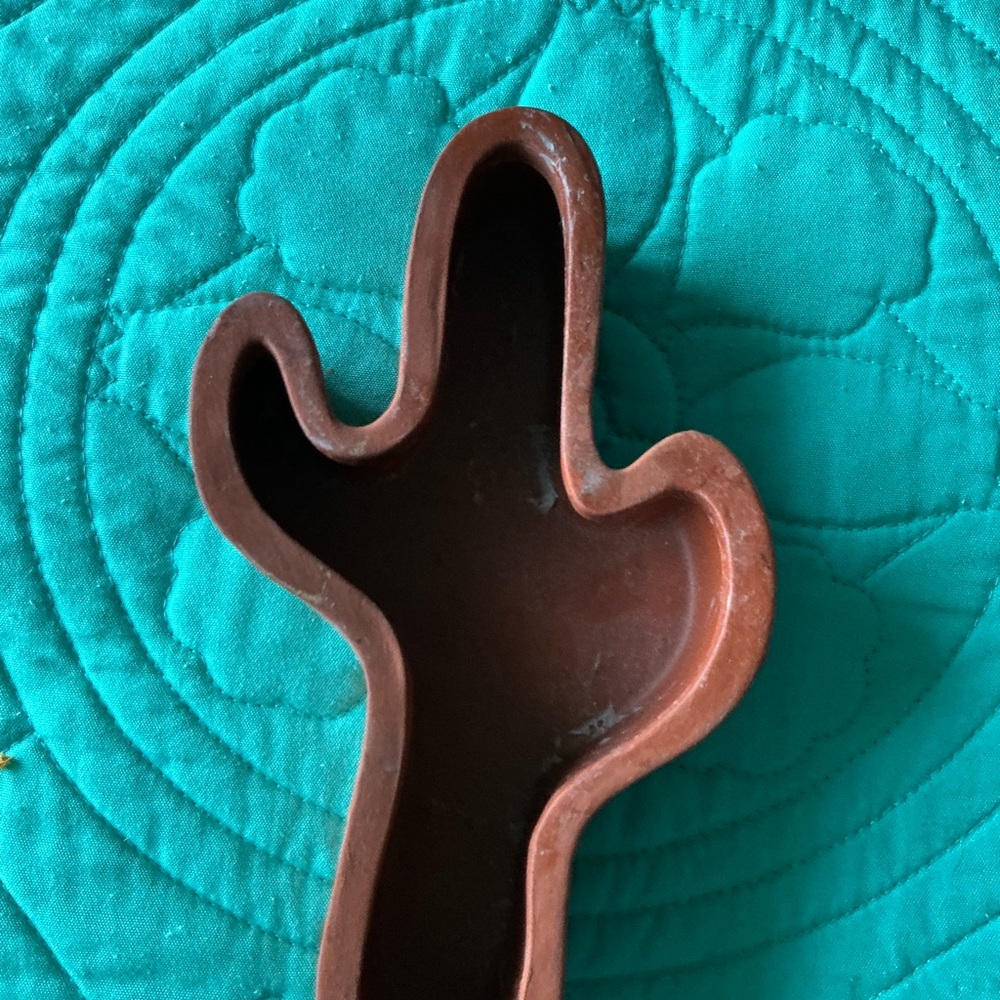 Cactus Shaped Brown Planter
